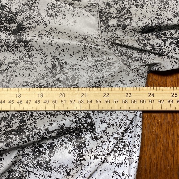 Black and White Windbreaker Stylish Y2K Lightweight Coat‎ Jacket Size XL - Picture 3 of 6